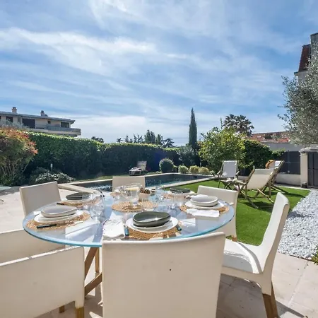 House With Heated Swimming Pool Villa